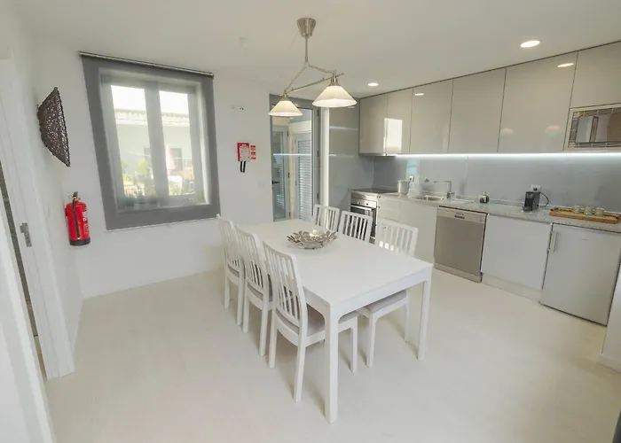 Guest - Maia House Villa Porto